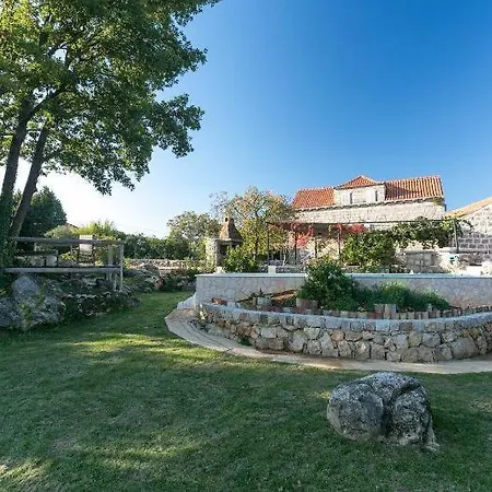 Rural Forest With Private Pool Near Dubrovnik * 그루다
