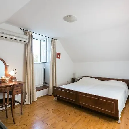 Βίλα Rural Forest With Private Pool Near Dubrovnik