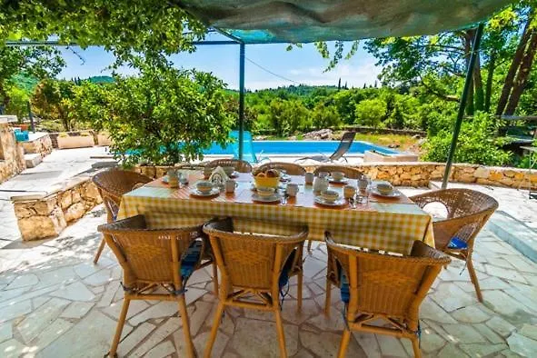 Rural Forest With Private Pool Near Dubrovnik 빌라