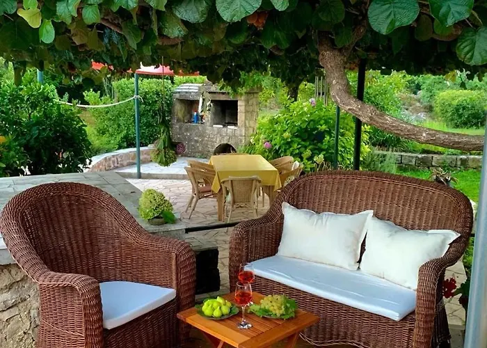 Rural Forest With Private Pool Near Dubrovnik