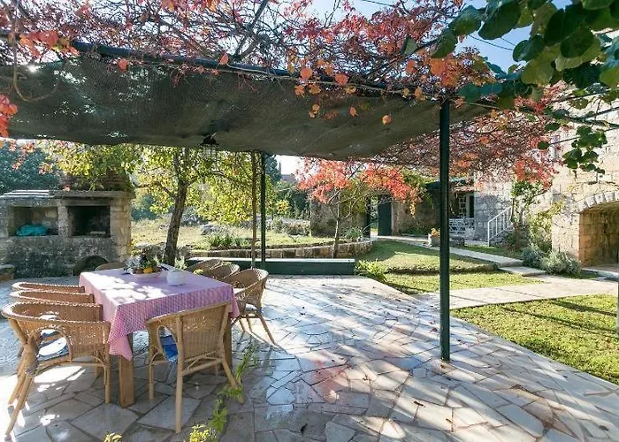 Rural Forest With Private Pool Near Dubrovnik 빌라 *